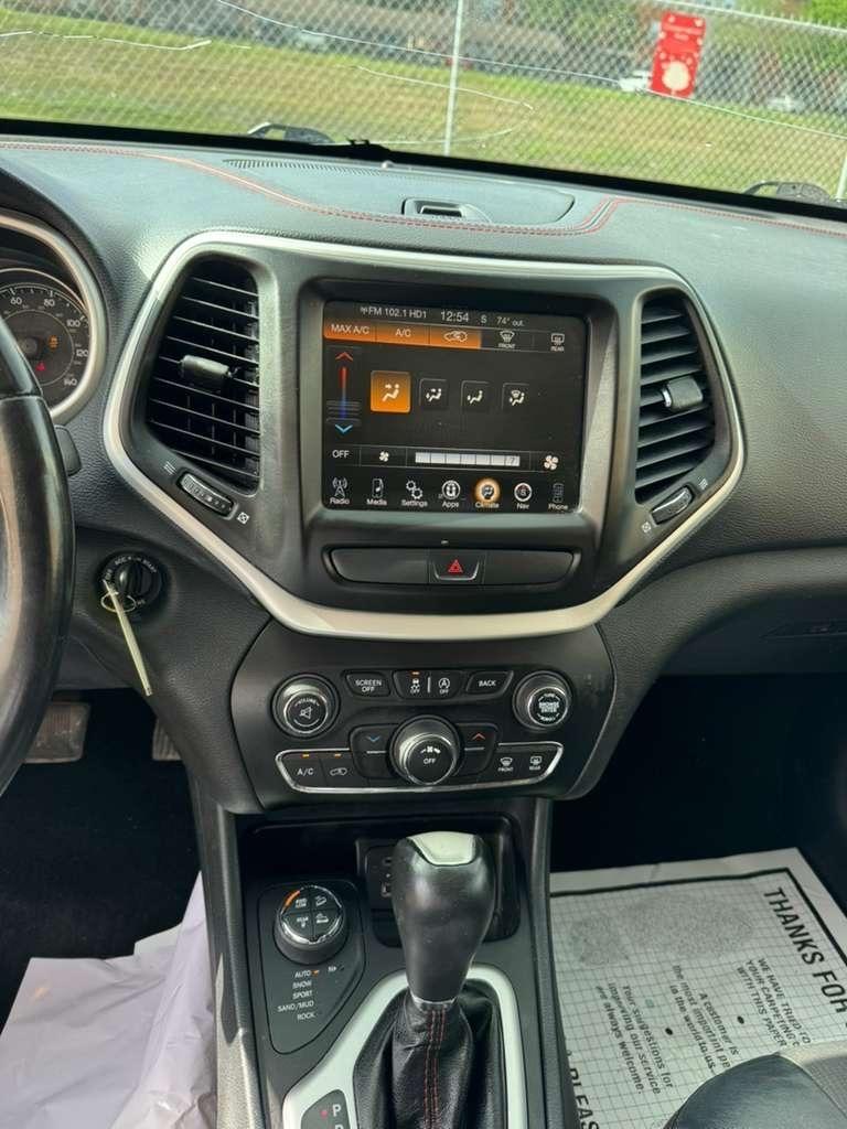 Jeep Cherokee 4WD 4dr Trailhawk 2015
