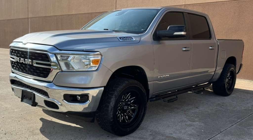 RAM 1500 Lone Star 4x4 Crew Cab 5'7" Box 2022