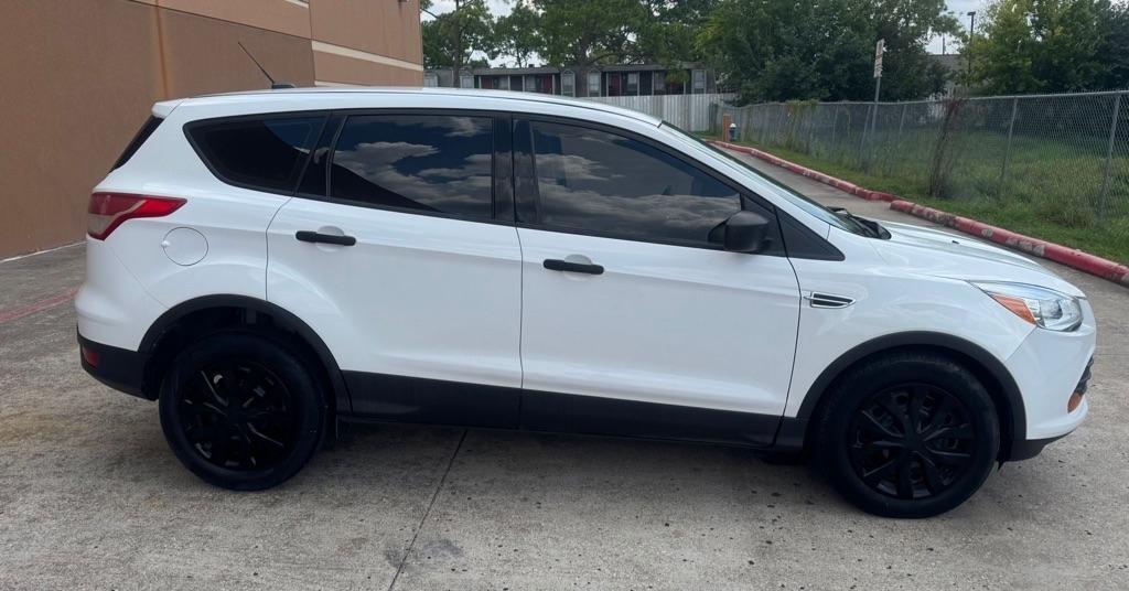 Ford Escape FWD 4dr S 2014