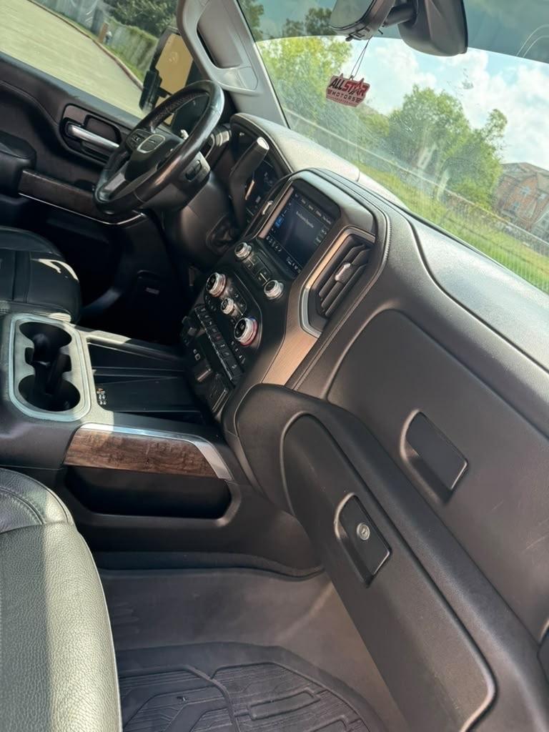 GMC Sierra 2500HD 4WD Crew Cab 159" Denali 2022