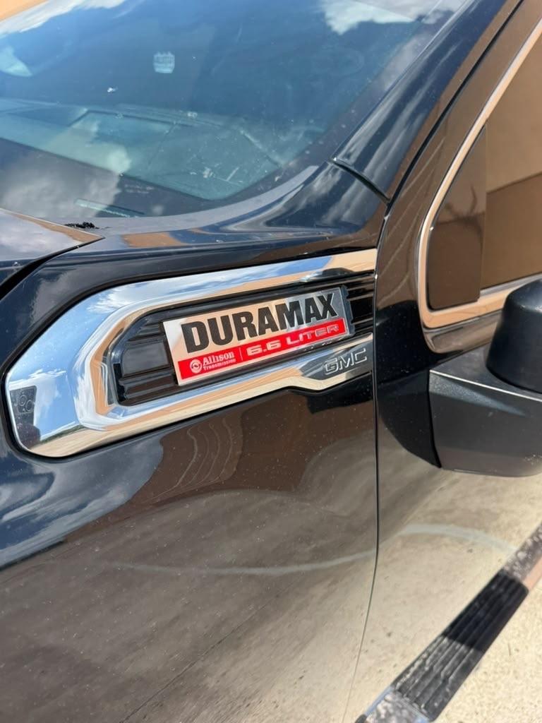 GMC Sierra 2500HD 4WD Crew Cab 159" Denali 2022