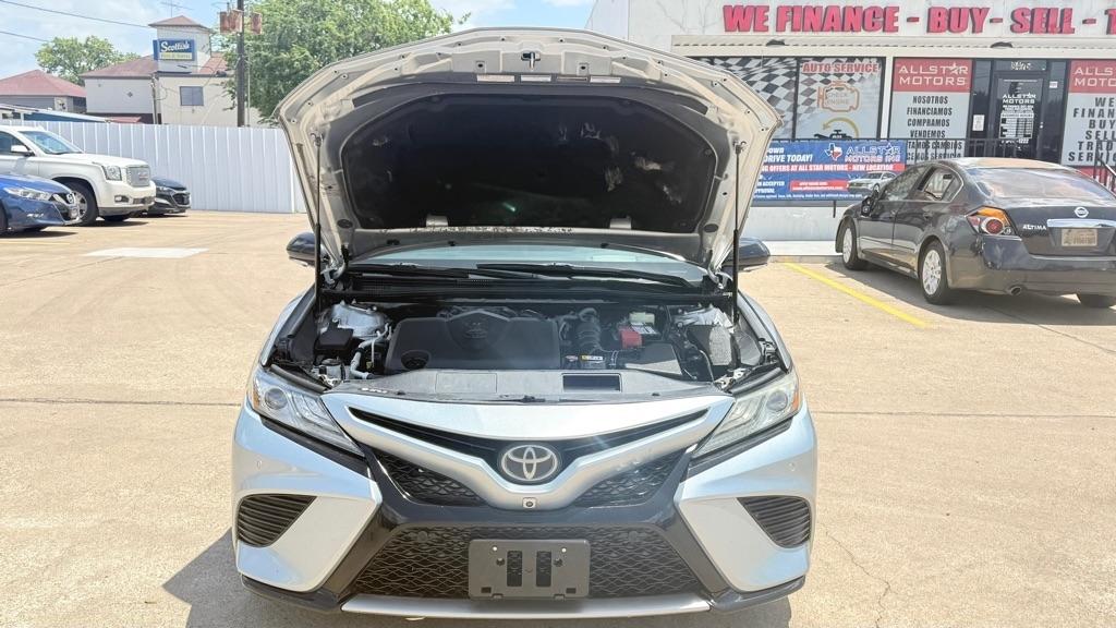 Toyota Camry XLE V6 2018