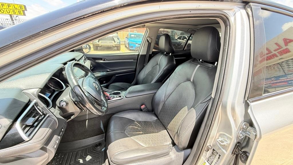 Toyota Camry XLE V6 2018