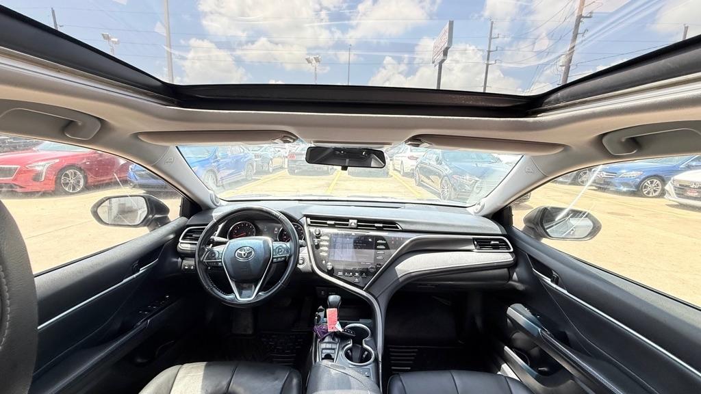 Toyota Camry XLE V6 2018