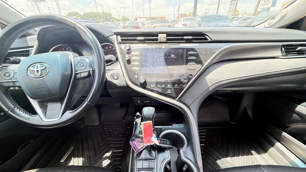 Toyota Camry XLE V6 2018