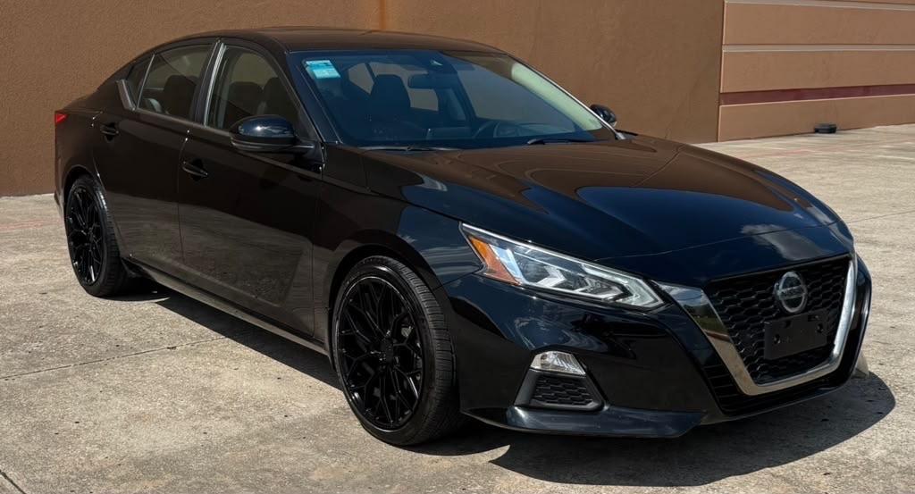 2021 Nissan Altima 2.5 SR Sedan
