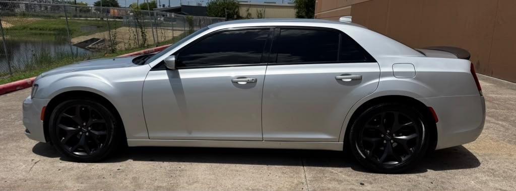 Chrysler 300 300S RWD 2021