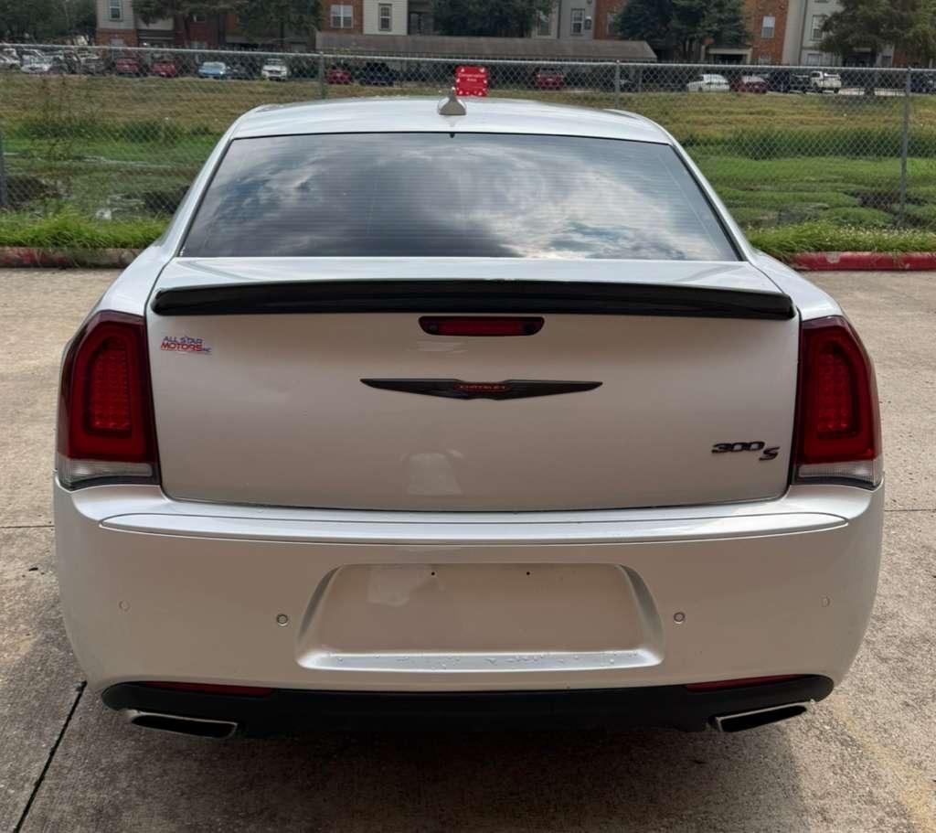 Chrysler 300 300S RWD 2021