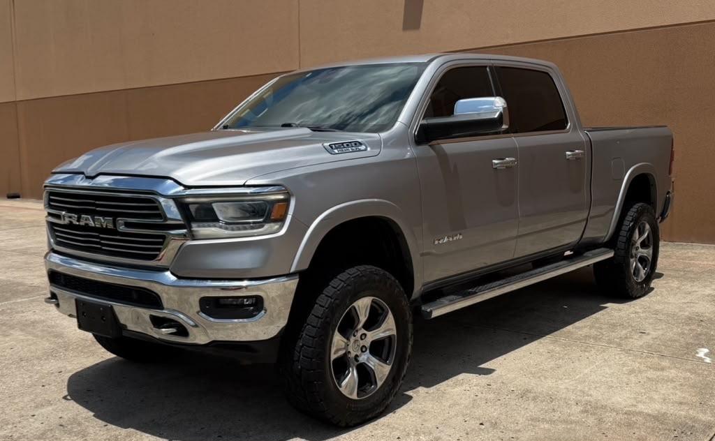 RAM 1500 Laramie 4x4 Crew Cab 6'4" Box 2019