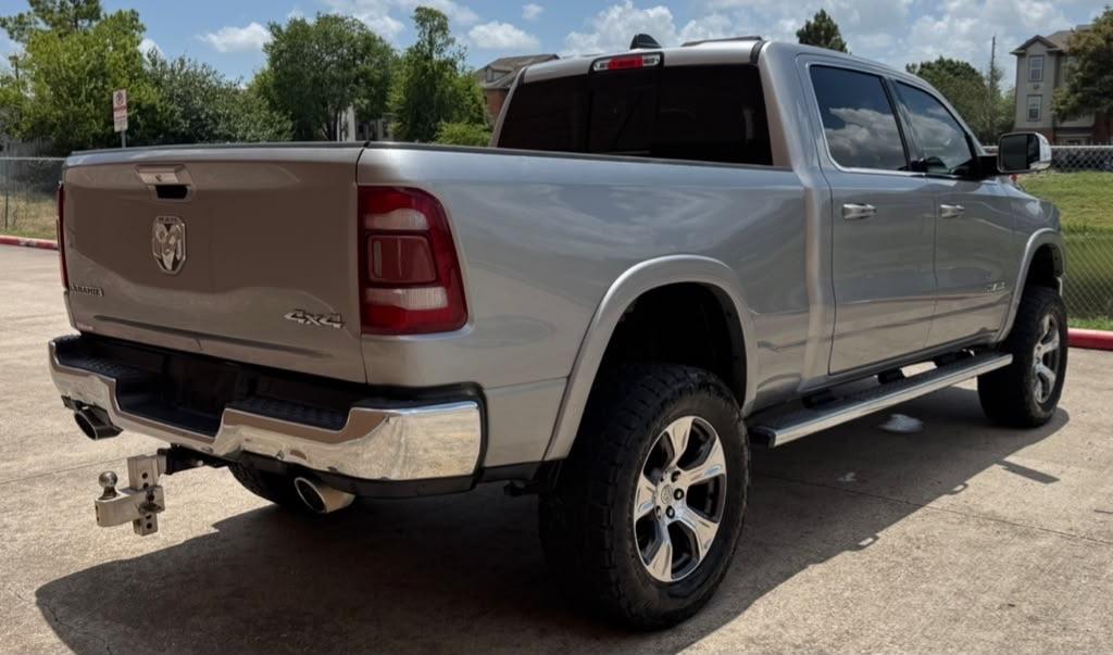 RAM 1500 Laramie 4x4 Crew Cab 6'4" Box 2019
