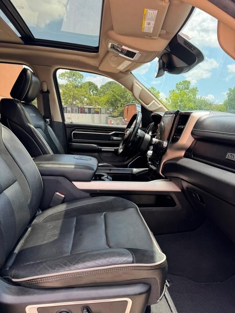RAM 1500 Laramie 4x4 Crew Cab 6'4" Box 2019