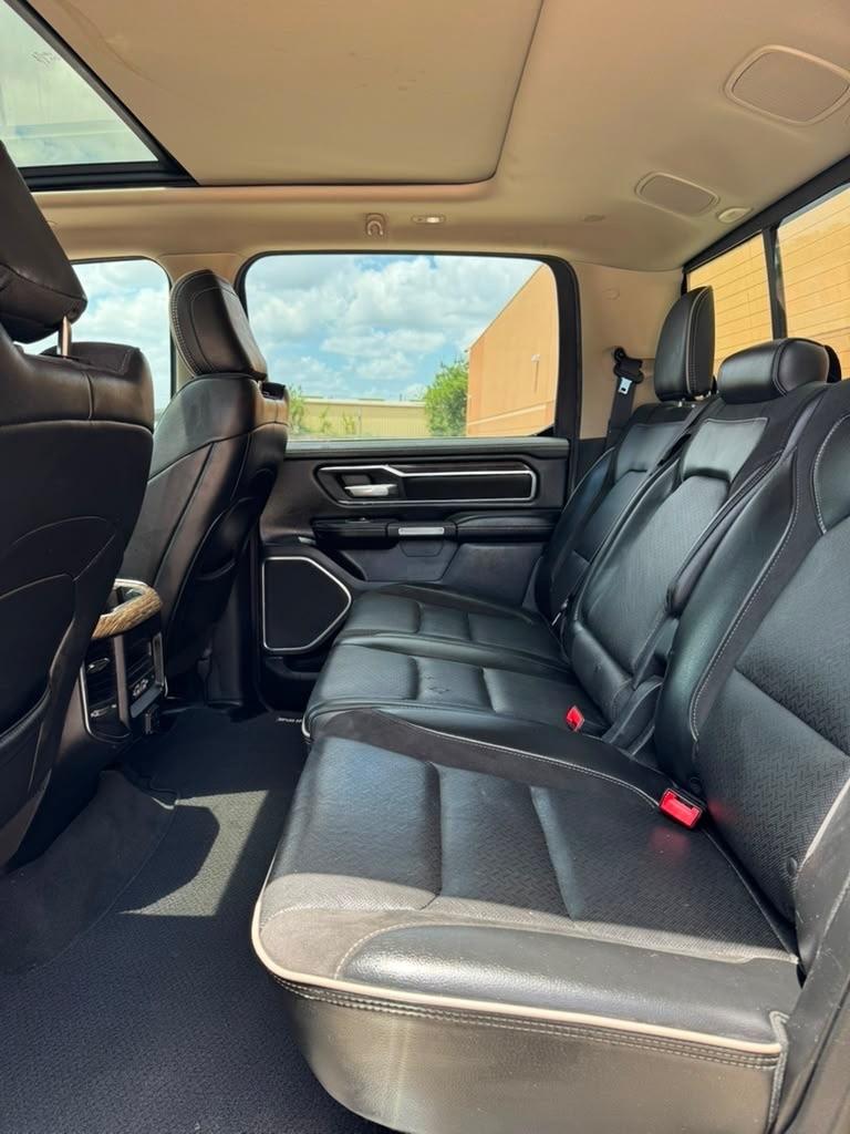 RAM 1500 Laramie 4x4 Crew Cab 6'4" Box 2019