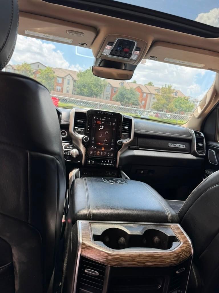 RAM 1500 Laramie 4x4 Crew Cab 6'4" Box 2019