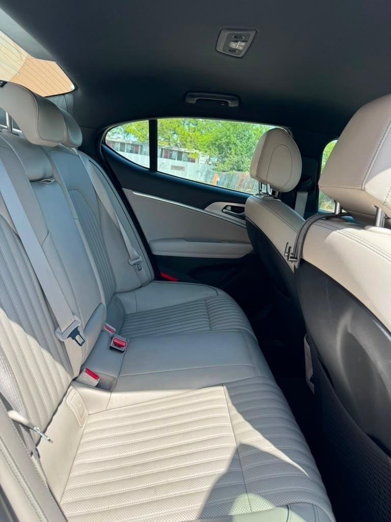 Genesis G70 3.3T RWD 2022