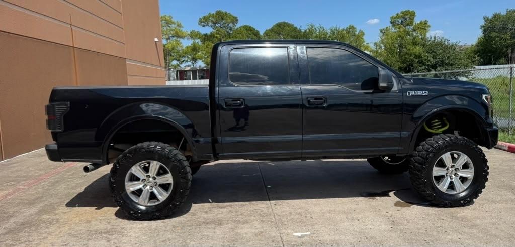 Ford F-150 Lariat 2WD SuperCrew 5.5' Box 2017