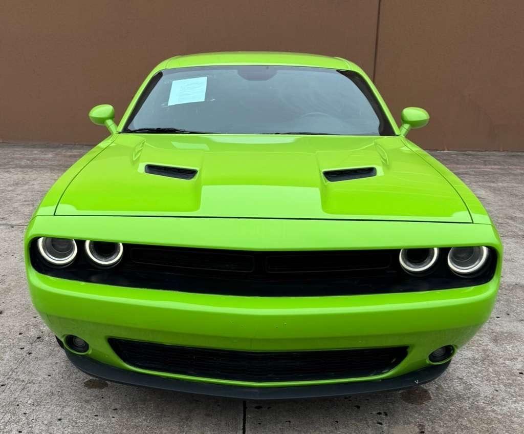 Dodge Challenger SXT RWD 2023