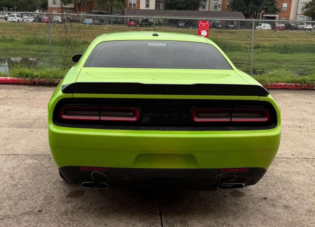 Dodge Challenger SXT RWD 2023