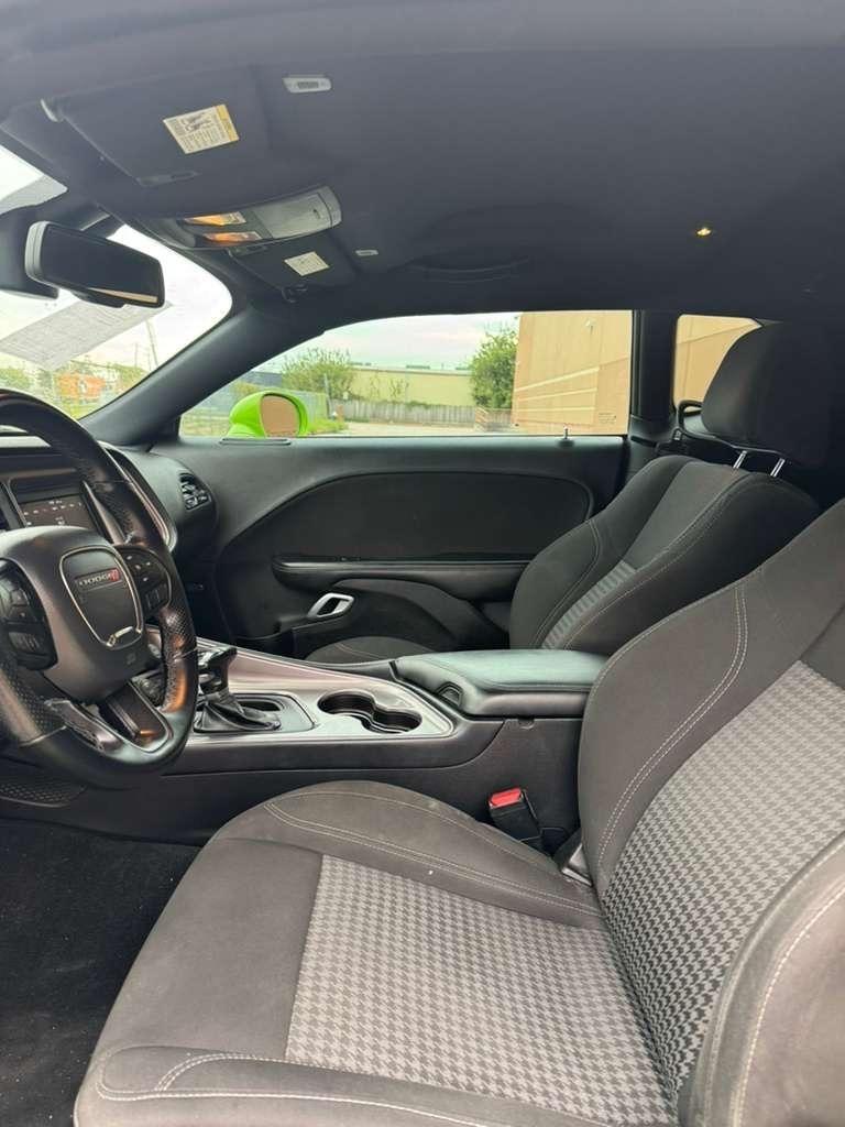 Dodge Challenger SXT RWD 2023