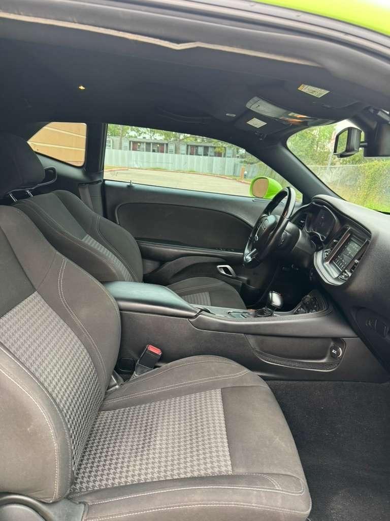 Dodge Challenger SXT RWD 2023