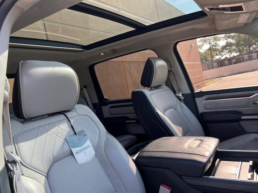 RAM 1500 Limited 4x4 Crew Cab 5'7" Box 2022