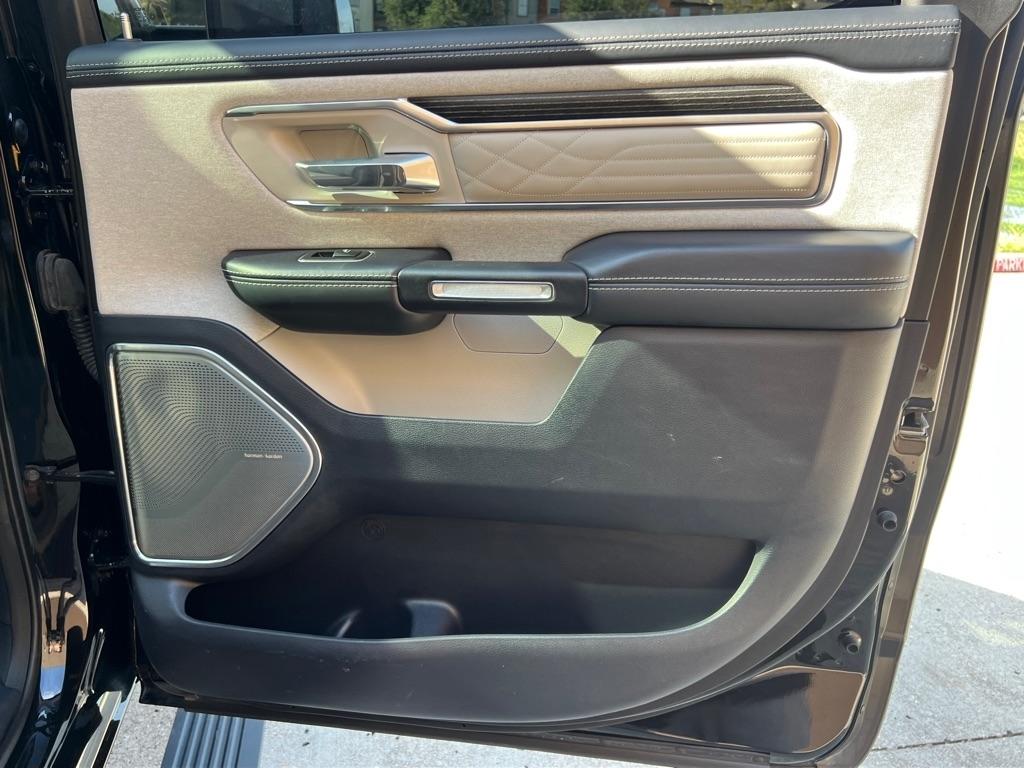 RAM 1500 Limited 4x4 Crew Cab 5'7" Box 2022