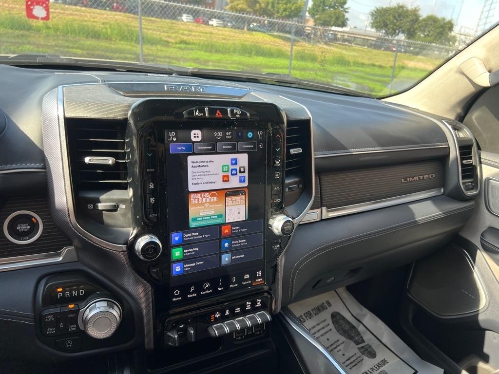RAM 1500 Limited 4x4 Crew Cab 5'7" Box 2022