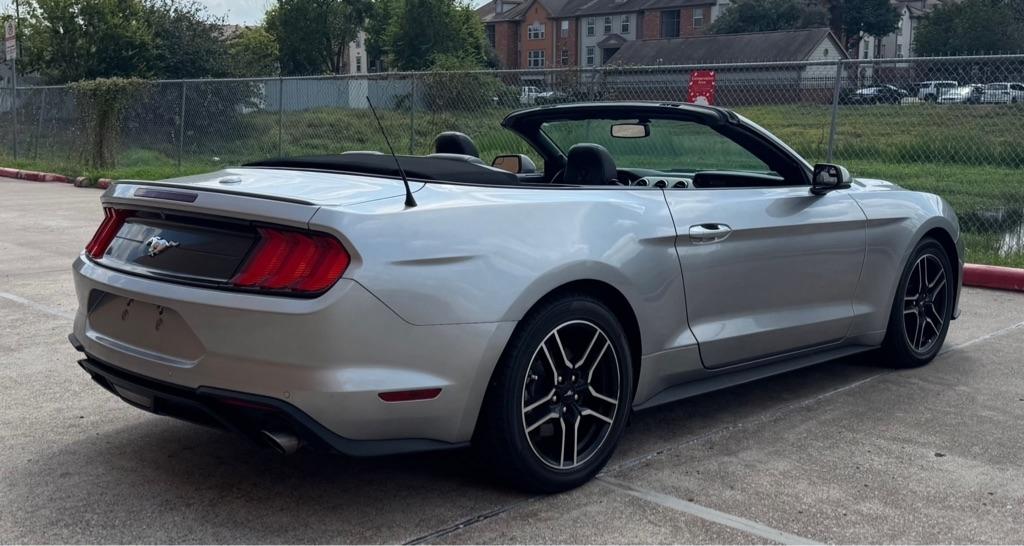 Ford Mustang EcoBoost Convertible 2020