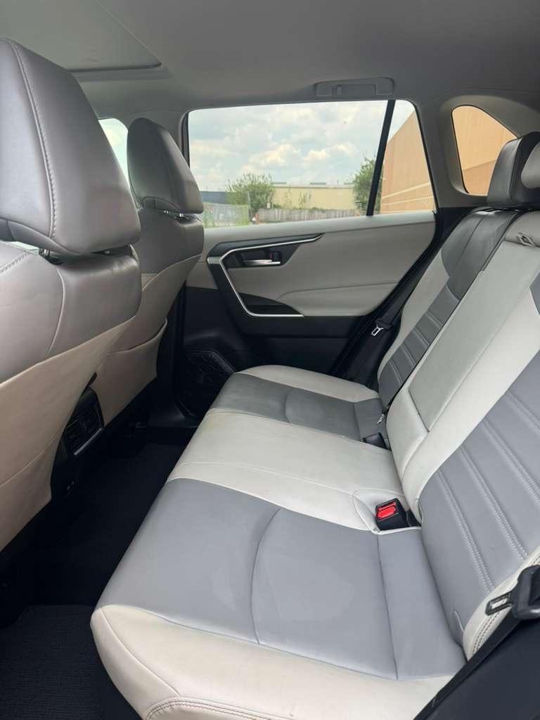Toyota RAV4 Hybrid XLE Premium AWD (Natl) 2022