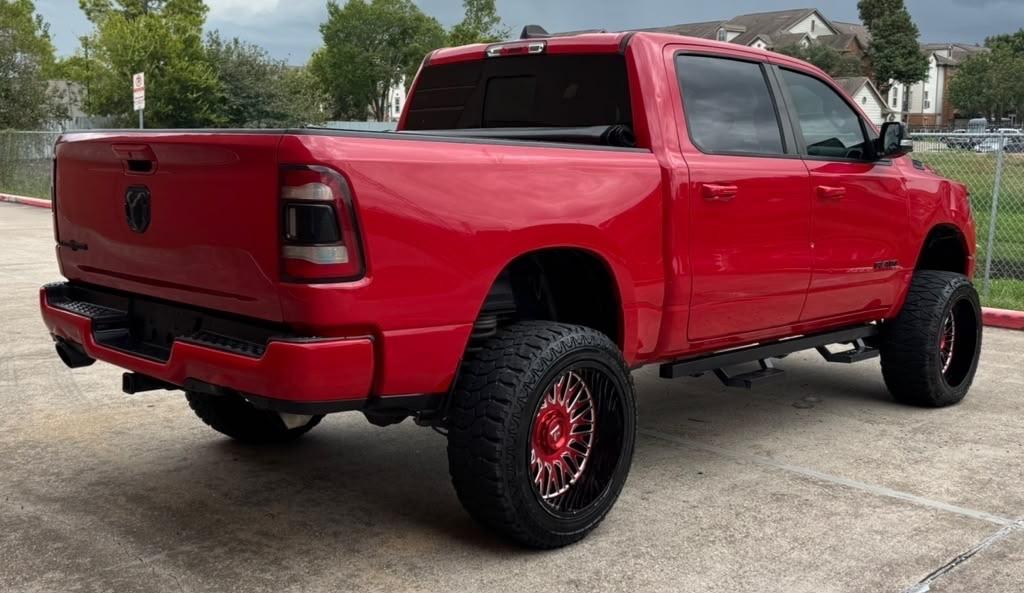 RAM 1500 Lone Star 4x4 Crew Cab 5'7" Box 2021