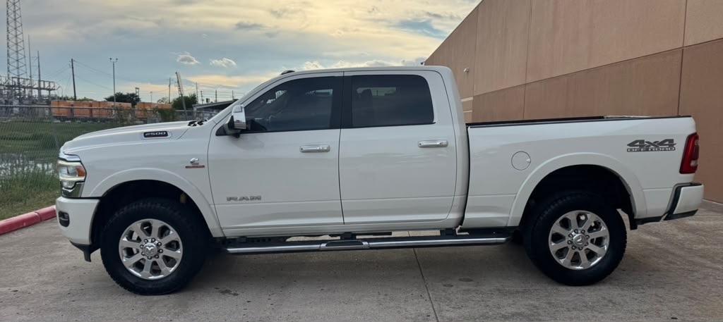 RAM 2500 Laramie 4x4 Crew Cab 6'4" Box 2021