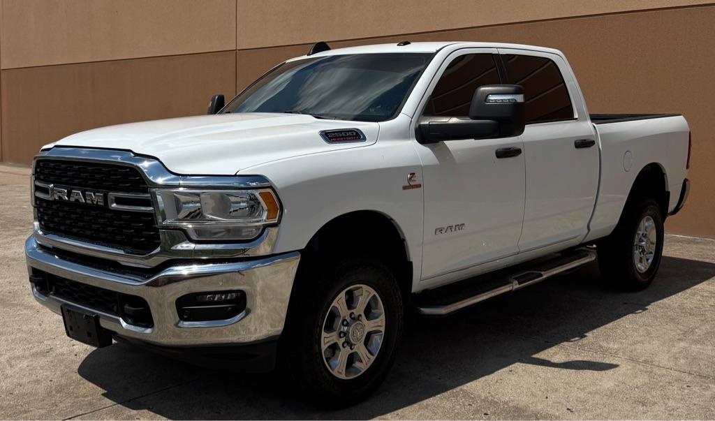 RAM 2500 Big Horn 4x4 Crew Cab 6'4" Box 2024