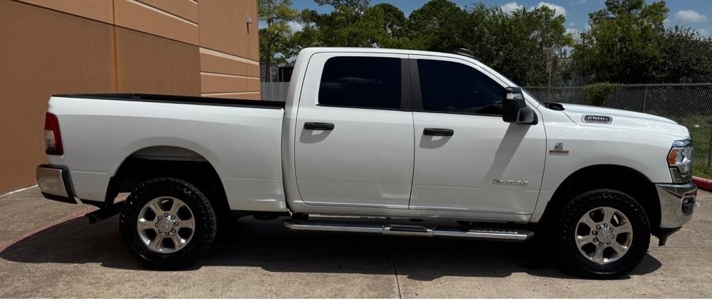 RAM 2500 Big Horn 4x4 Crew Cab 6'4" Box 2024