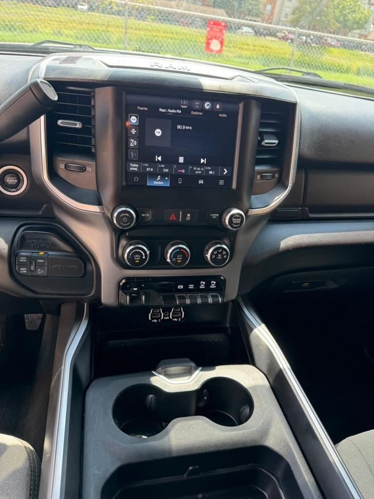 RAM 2500 Big Horn 4x4 Crew Cab 6'4" Box 2024