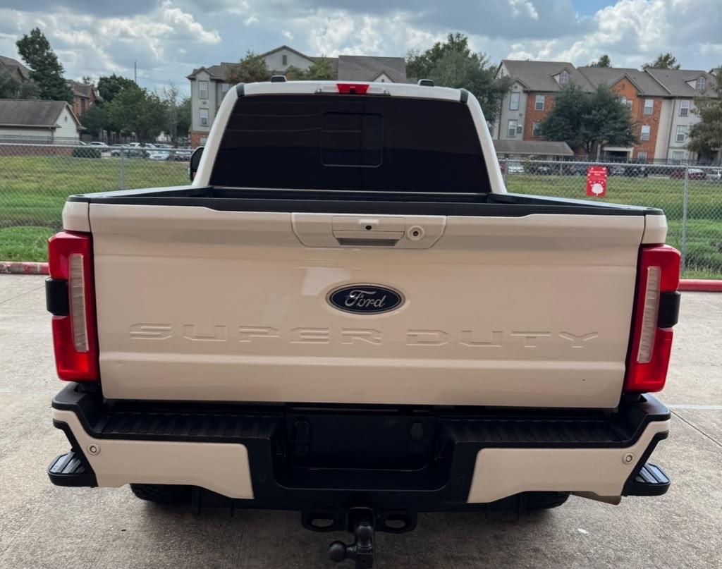 Ford Super Duty F-250 SRW King Ranch 4WD Crew Cab 8' Box 2024