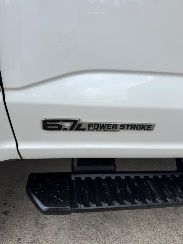 Ford Super Duty F-250 SRW King Ranch 4WD Crew Cab 8' Box 2024