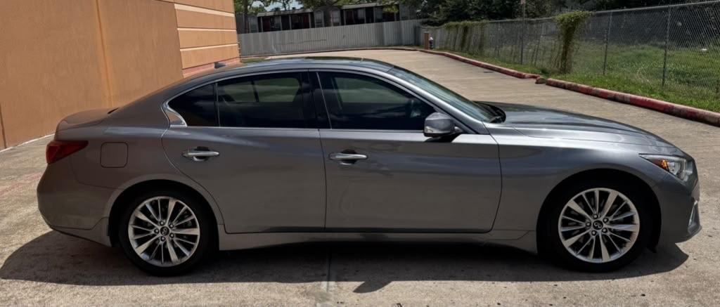 Infiniti Q50 3.0t LUXE RWD 2021