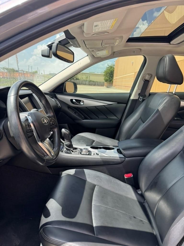 Infiniti Q50 3.0t LUXE RWD 2021