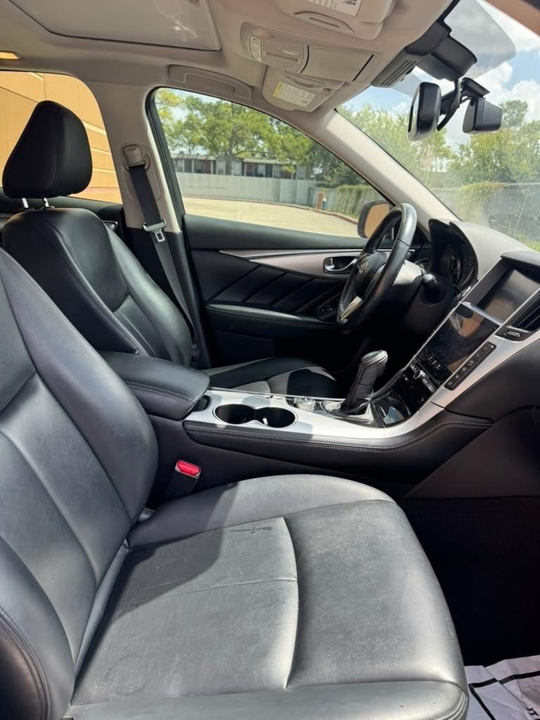 Infiniti Q50 3.0t LUXE RWD 2021