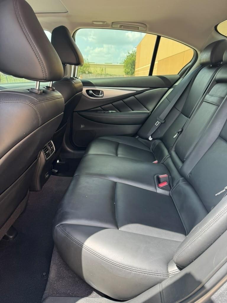 Infiniti Q50 3.0t LUXE RWD 2021