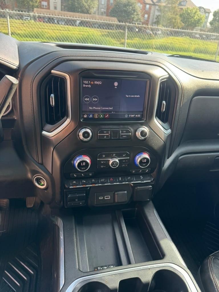 GMC Sierra 1500 4WD Crew Cab 147" AT4 2020