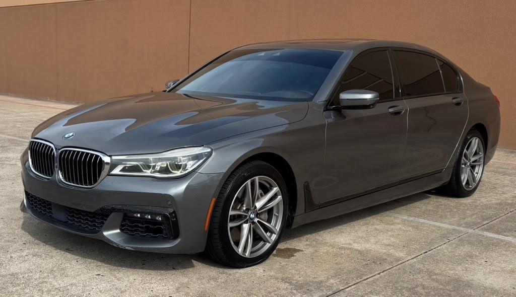 BMW 7 Series 4dr Sdn 750i xDrive AWD 2016