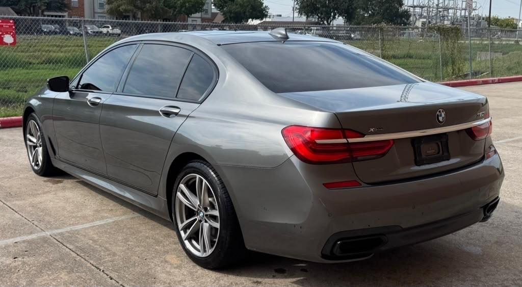 BMW 7 Series 4dr Sdn 750i xDrive AWD 2016