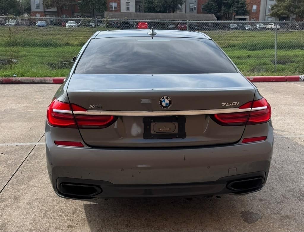 BMW 7 Series 4dr Sdn 750i xDrive AWD 2016