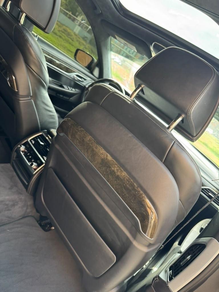 BMW 7 Series 4dr Sdn 750i xDrive AWD 2016