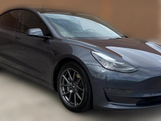 Gray 2022 Tesla Model 3 Sedan Rear-Wheel Drive Automatic
