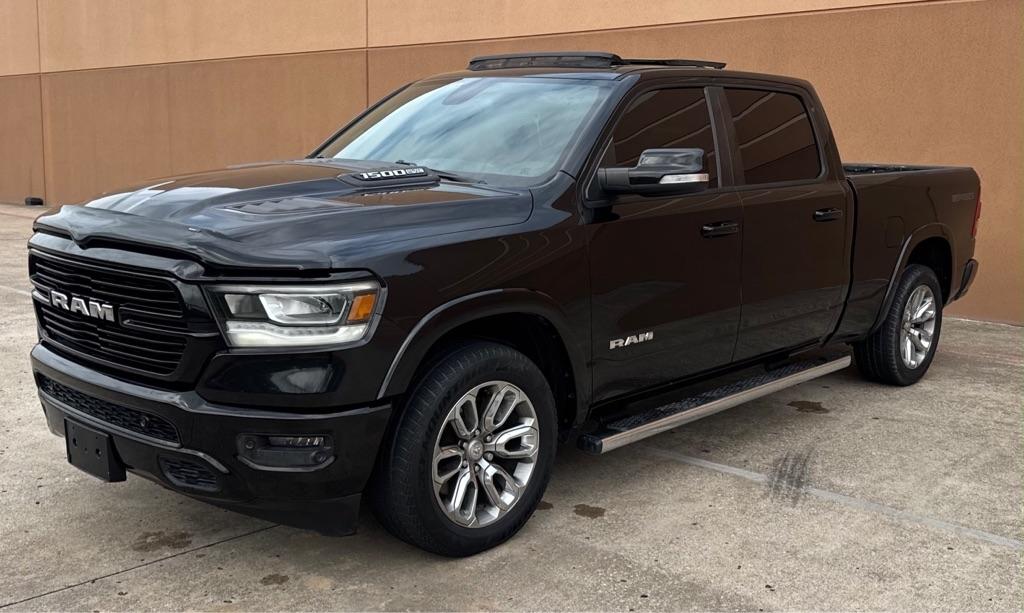 RAM 1500 Laramie 4x4 Crew Cab 6'4" Box 2020