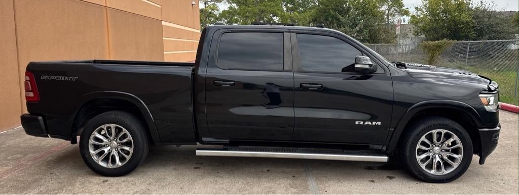 RAM 1500 Laramie 4x4 Crew Cab 6'4" Box 2020