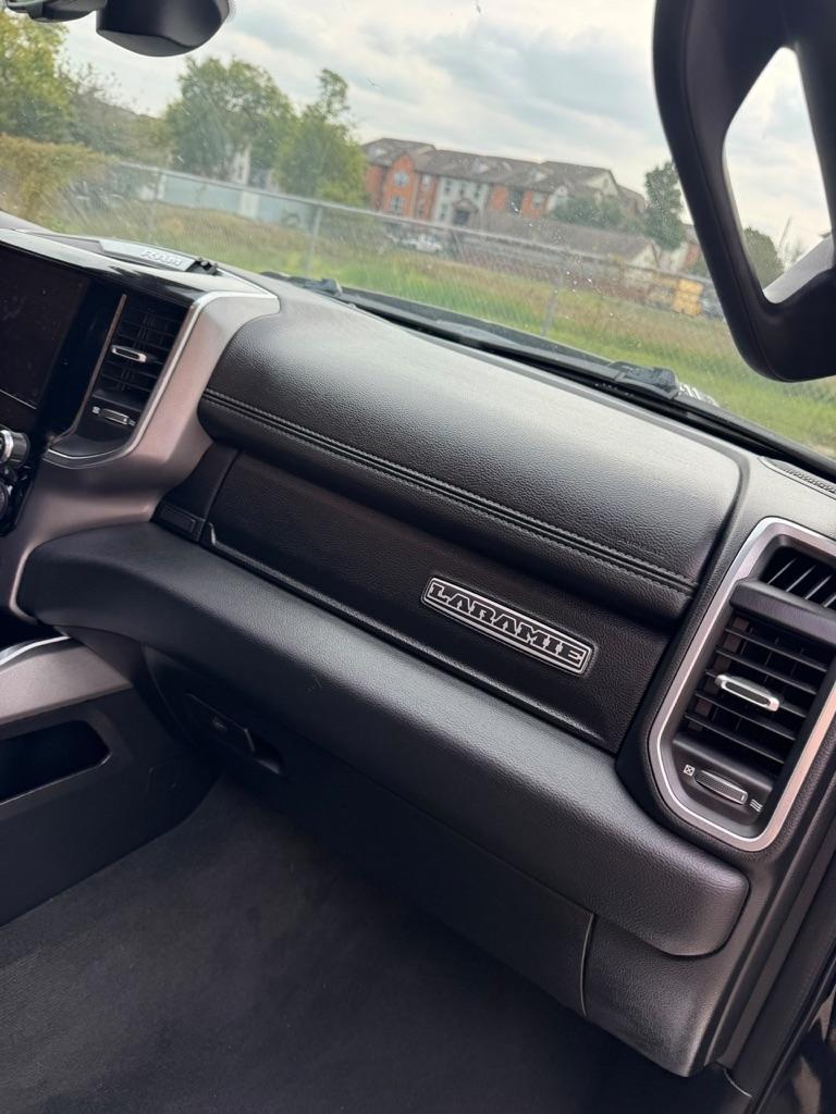 RAM 1500 Laramie 4x4 Crew Cab 6'4" Box 2020