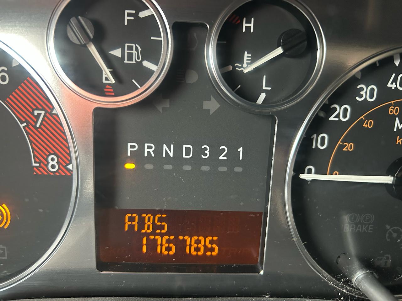 HUMMER H3 Base 2006