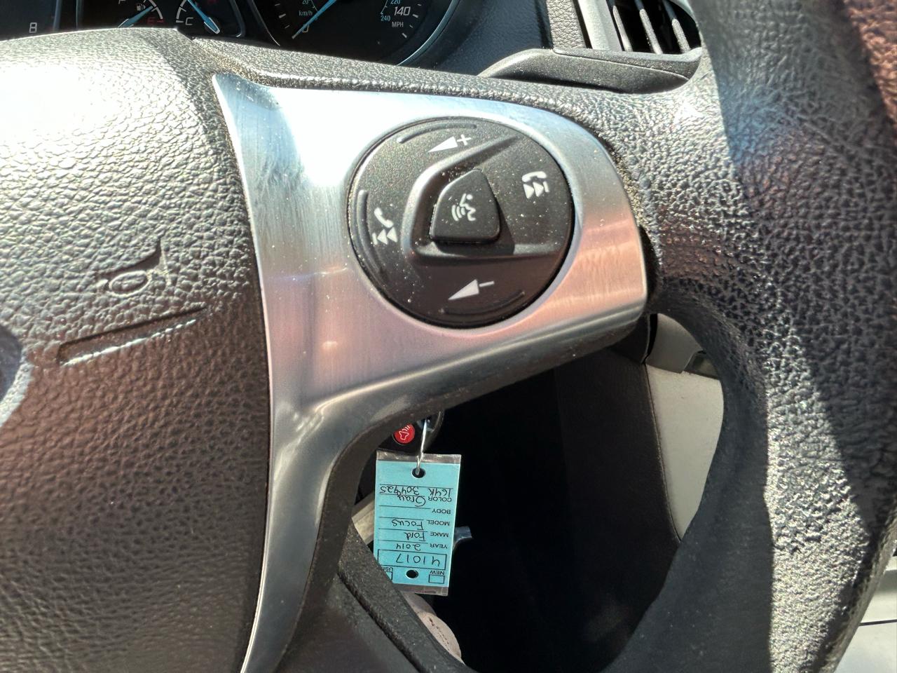 Ford Focus 4dr Sdn SE 2014